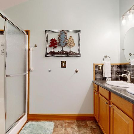 2 Bed 2 Bath Vacation Home In Whittier V Exterior photo