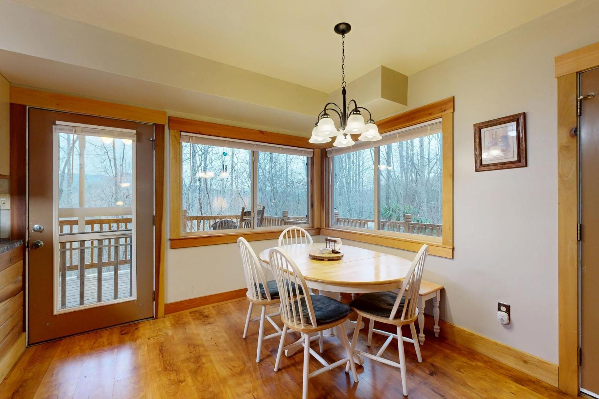2 Bed 2 Bath Vacation Home In Whittier V Exterior photo