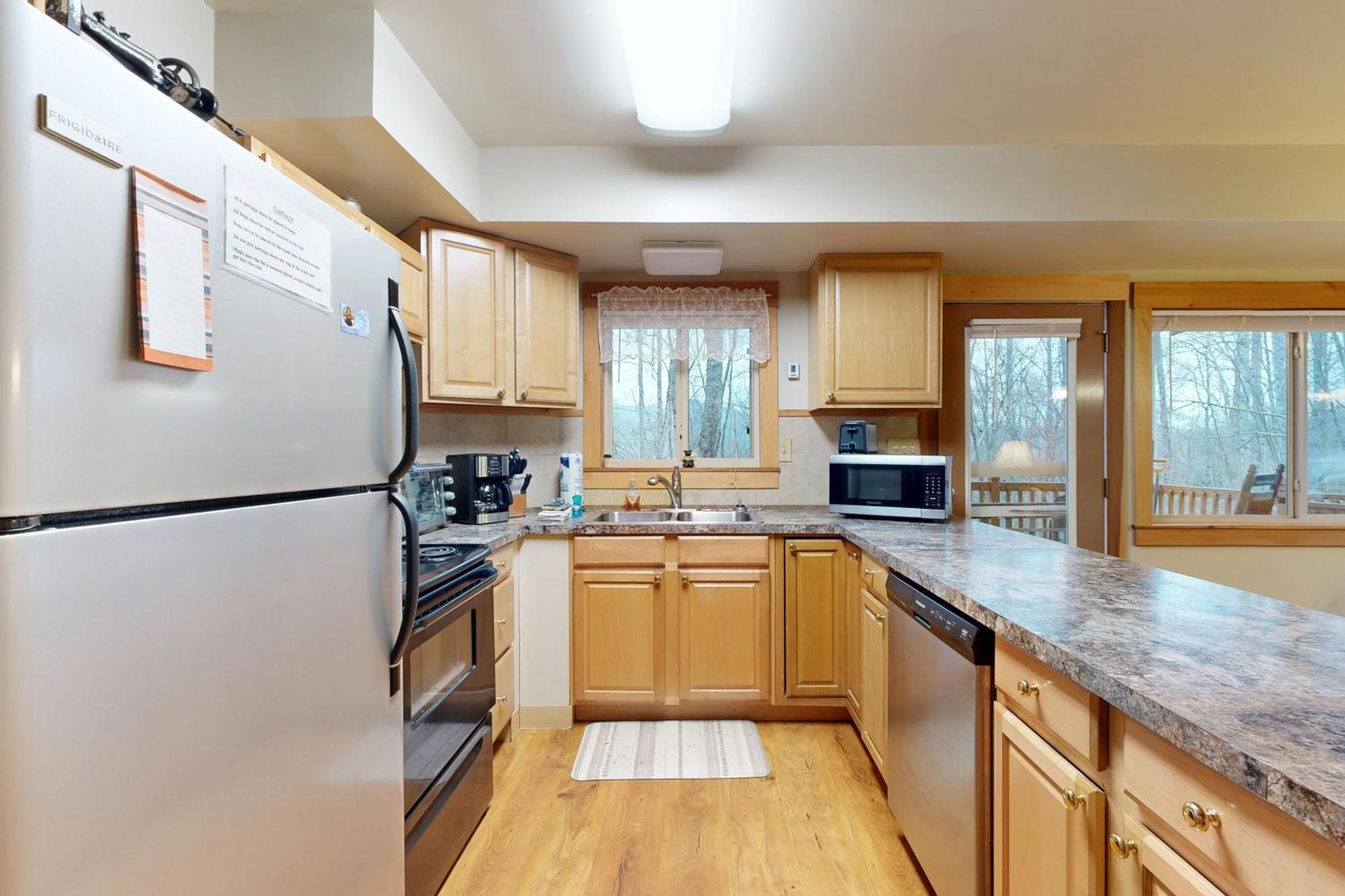 2 Bed 2 Bath Vacation Home In Whittier V Exterior photo